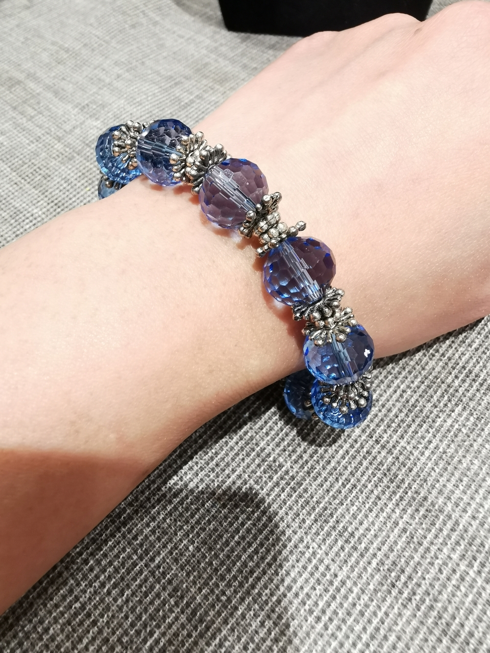Blue Faceted Glass Crystal Bead Bracelet with Lobster Closure